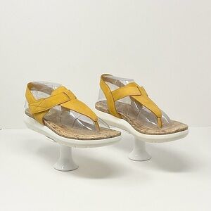 Naturalizer Woman’s Lincoln Sandal Sunset Yellow 9M Leather comfort/support EUC.